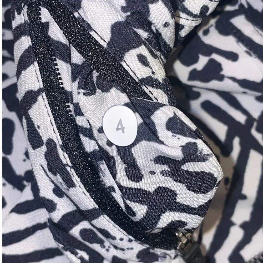 Lululemon Tracker Short III *4-way Stretch